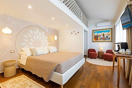 PALMASERA CHARMING - Rooms & Suites