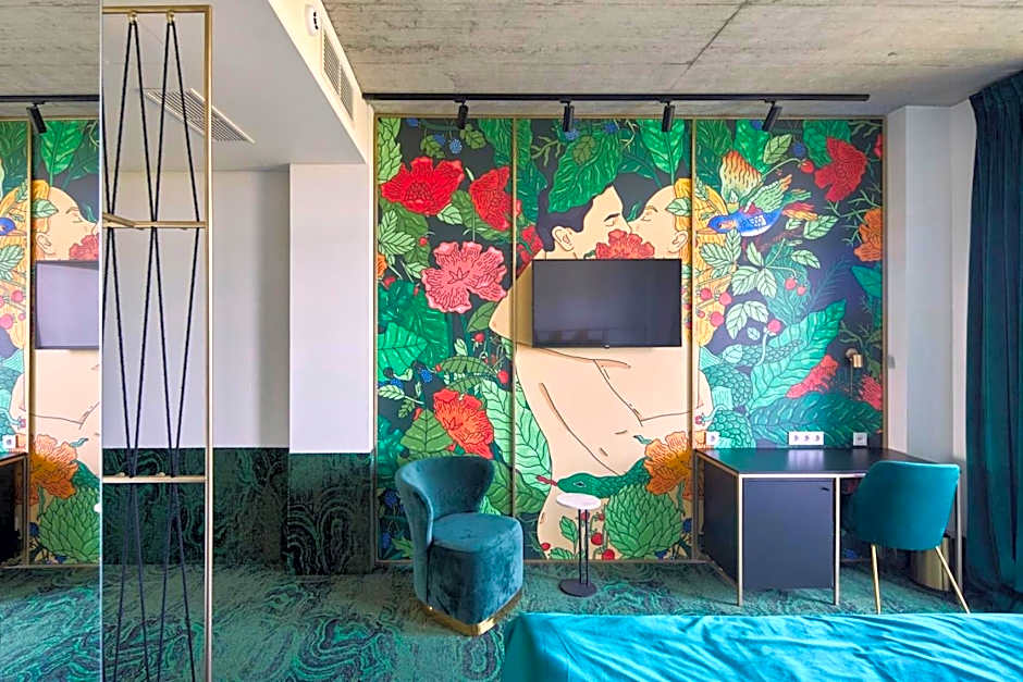 Ego SPA - Adults Only