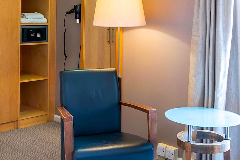 Holiday Inn London Brentford Lock By IHG