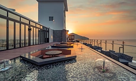 Stubborn Hotel