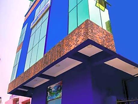 Blumerrit Hotel & Suites