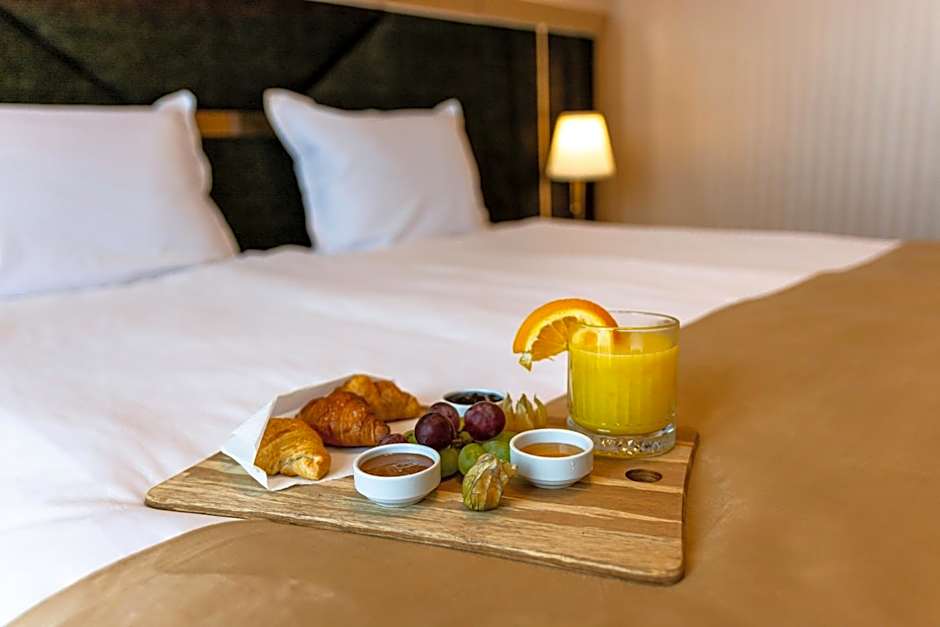 Astoria Grand Hotel