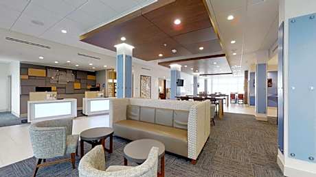 Holiday Inn Express & Suites Chalmette - New Orleans S By IHG