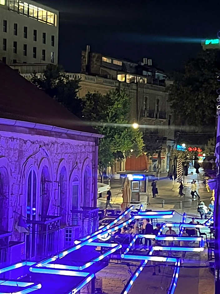 Jerusalem apartment center