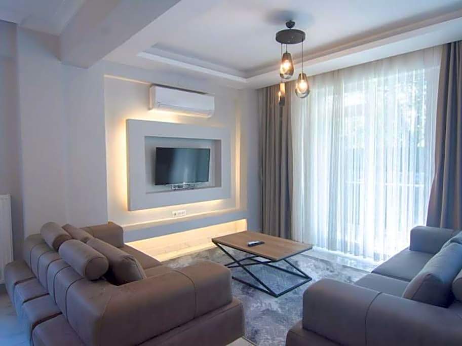 10m lake walk family frindes villa