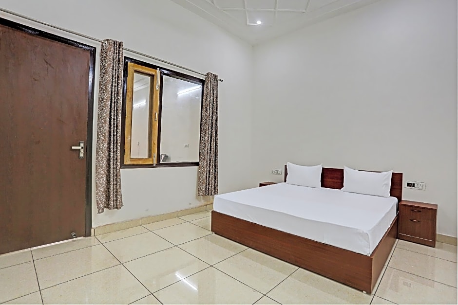 Super Hotel O Park Inn Near Parashuram Chowk