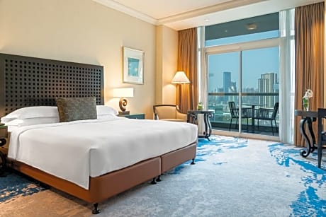 Spacious Sea View Room with Balcony - King Bed