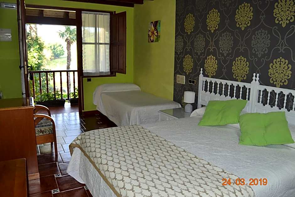 Photo 1 of 4 of Triple Room with Private Bathroom