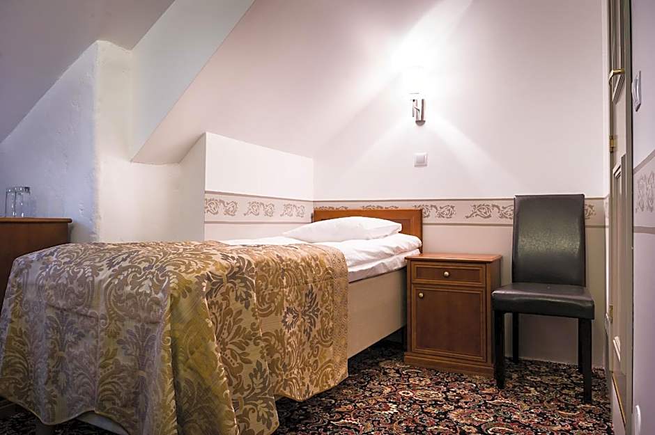 Three Crowns Residents