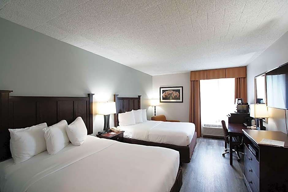 Best Western Paramus Hotel & Suites