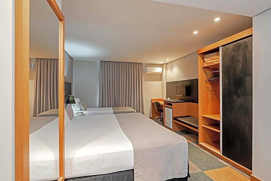 Slaviero Essential Curitiba Batel