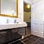 Deloraine Hotel