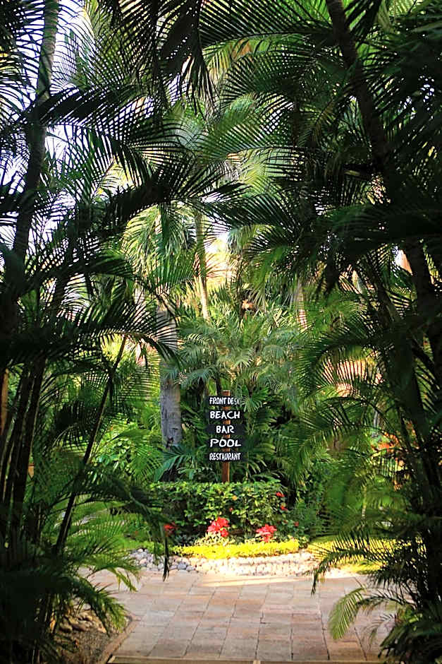 Villas El Rancho Green Resort