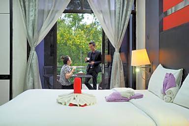 Centro By Orchardz Hotel