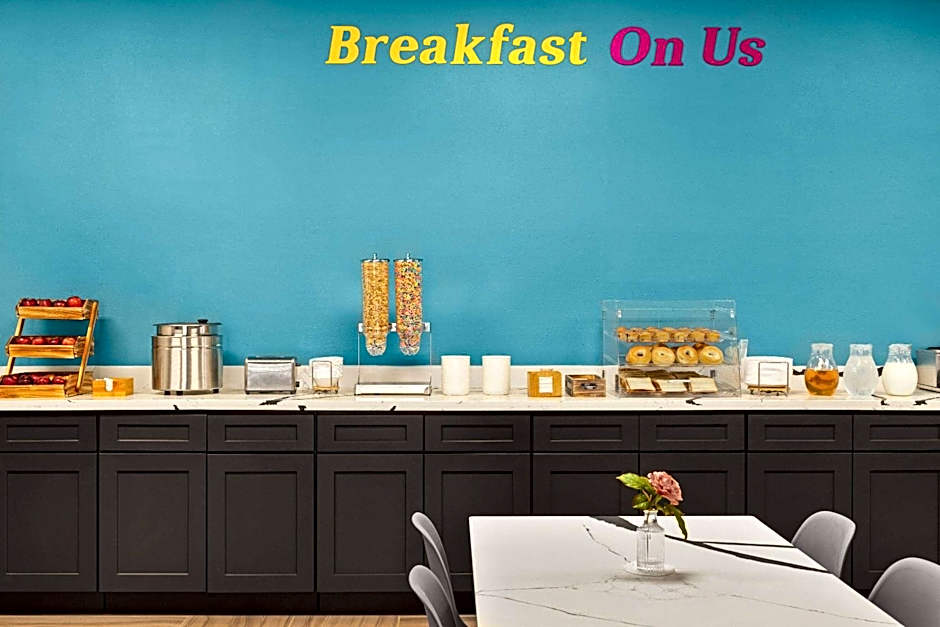 Days Inn by Wyndham McComb MS