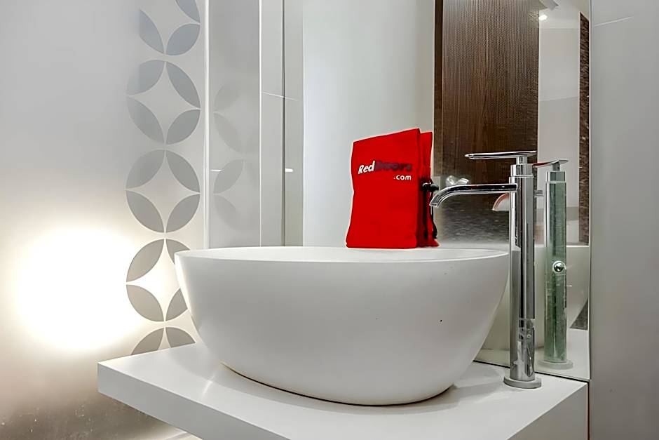 RedDoorz Plus @ TB Simatupang