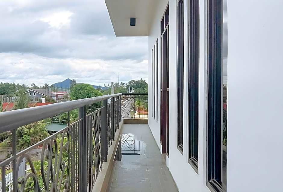 RedDoorz @ Mina's Place 2 Banez Ville Tacloban