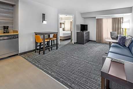 One-Bedroom Suite with City View