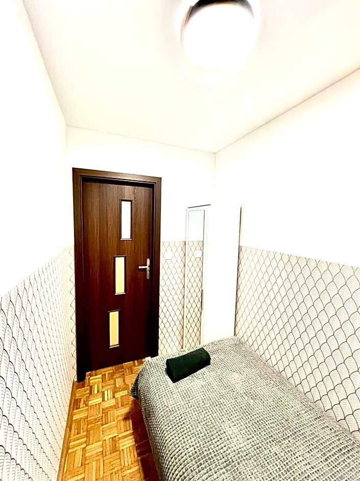 ClickTheFlat Solidarności City Center Apart Rooms