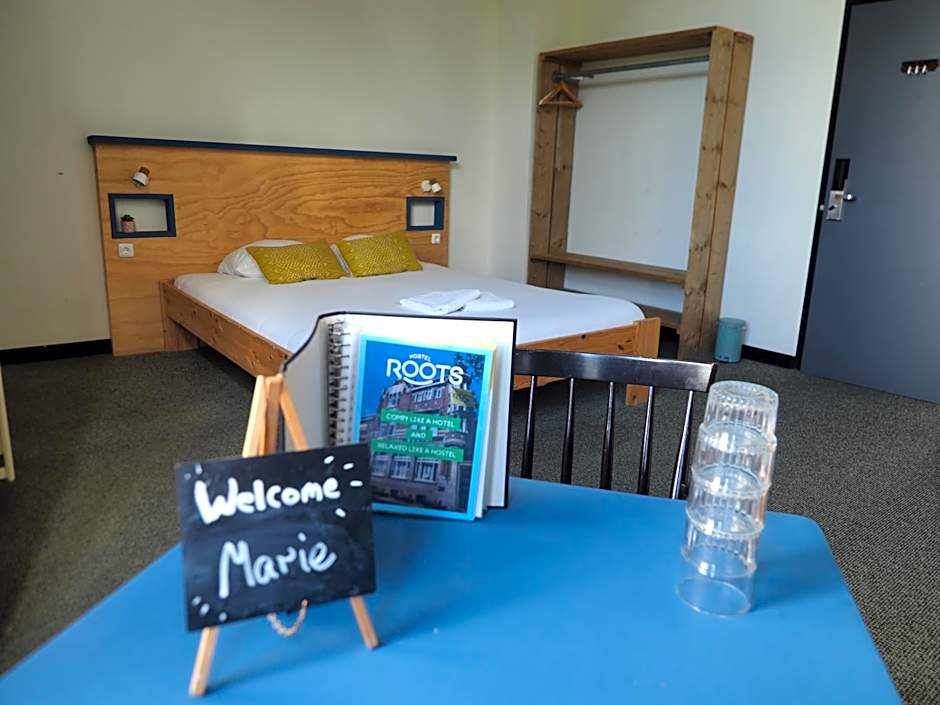 Hostel Roots