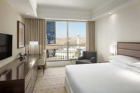 King Room with Partial View - Club Access
