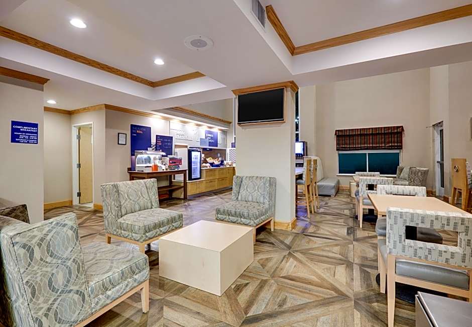 Holiday Inn Express & Suites San Antonio - Brooks City Base By IHG
