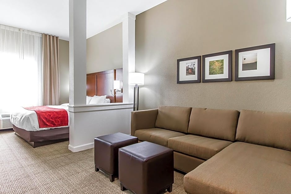 Comfort Suites West Omaha