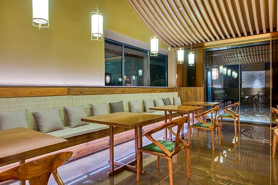 Rezen Retreat Jiuhuashan Scenic Area