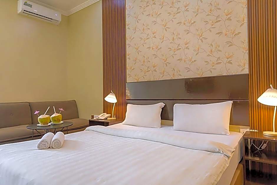 Whiteshell Island Hotel & Spa at Maafushi