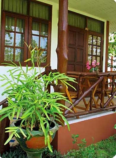 Photo 1 of 14 of Deluxe Bungalow
