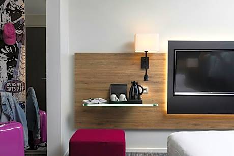 Moxy Upper Deck Queen Room