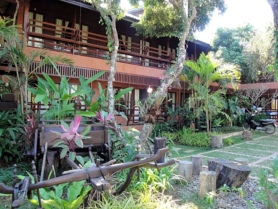 Namkhong Guesthouse And Resort