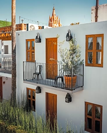 Deluxe Double Room with Balcony