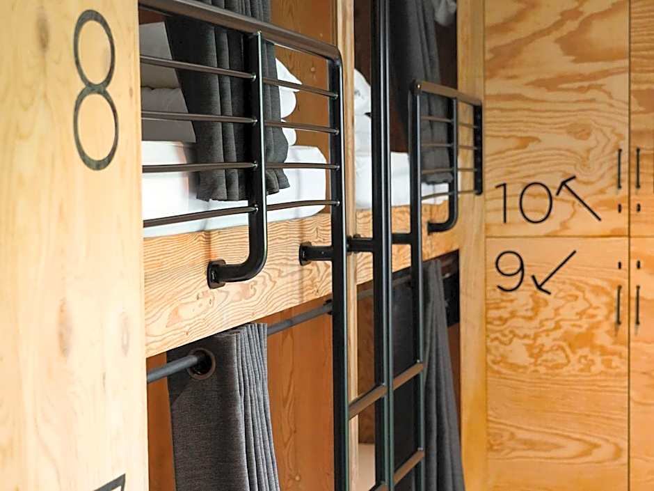 HEJMO Hostel