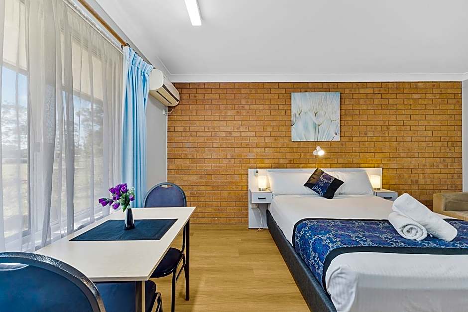 Castlereagh Motor Inn