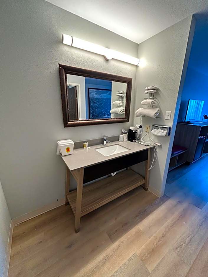 Super 8 by Wyndham Sterling CO