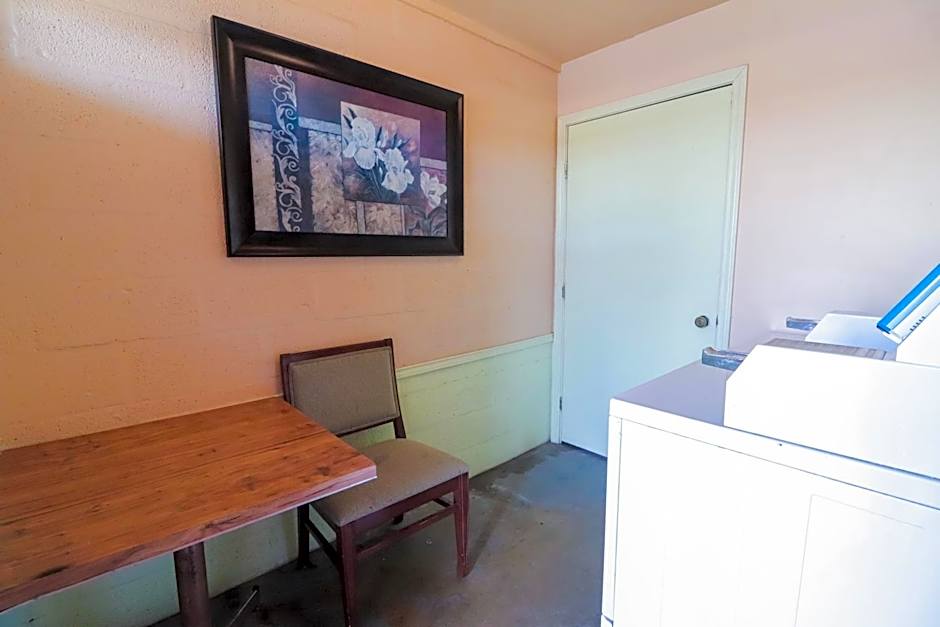 Rodeway Inn San Antonio Lackland AFB - SeaWorld