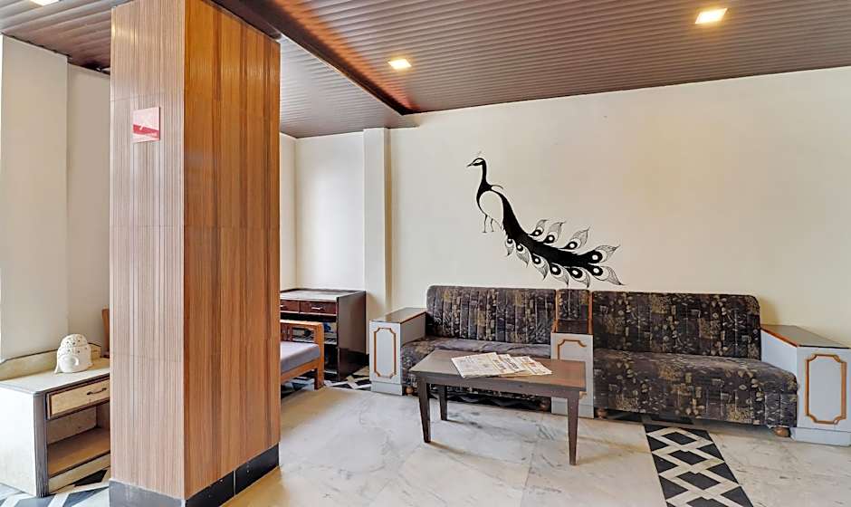 Treebo Mayur, Mall Road