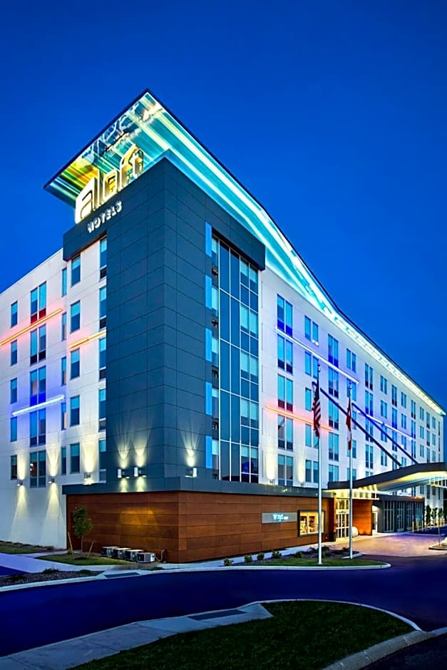 Aloft Buffalo Airport