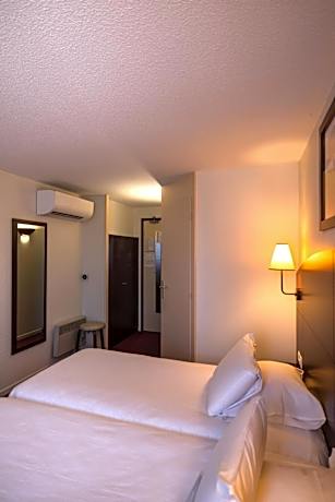 Double Room with 2 Single Beds