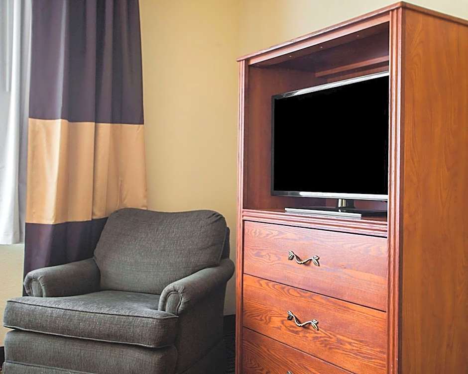 Quality Inn Bolingbrook I-55