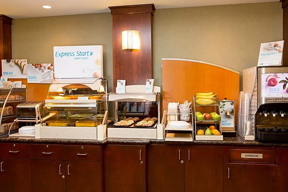 Holiday Inn Express & Suites Drayton Valley By IHG