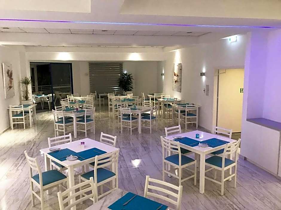 Lantiana Gardens ApartHotel