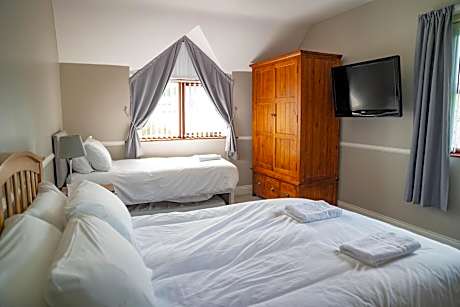 Double or Twin Room with Garden View