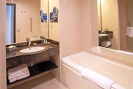 2 Full Beds Guest Room Ocean View