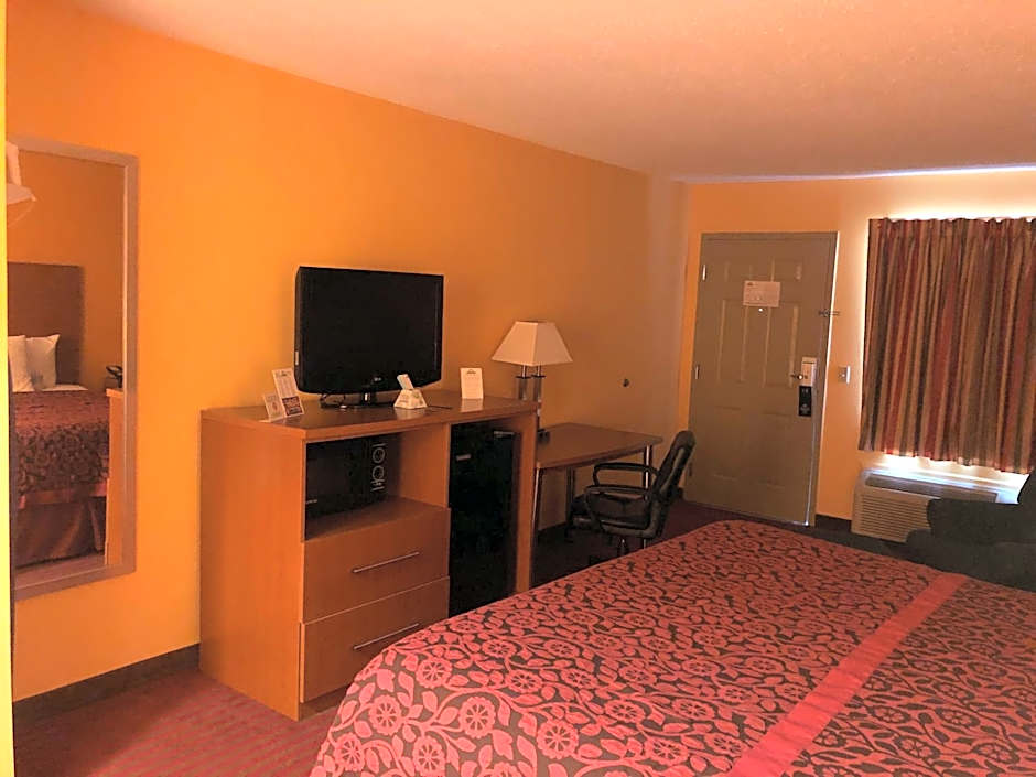 Days Inn by Wyndham Franklin