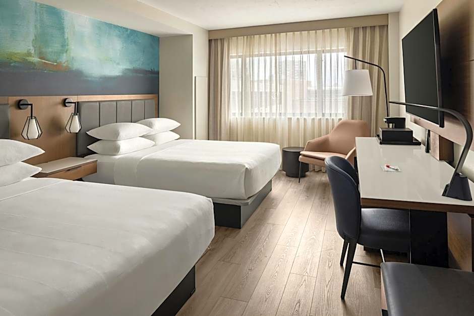 Oshkosh Marriott Waterfront Hotel & Convention Center