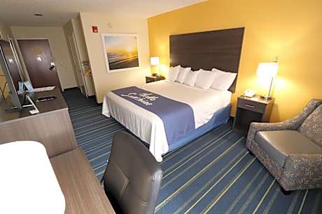 Days Inn by Wyndham Burlington East