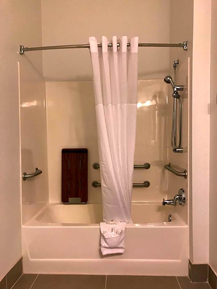 Country Inn & Suites by Radisson, Fond du Lac, WI