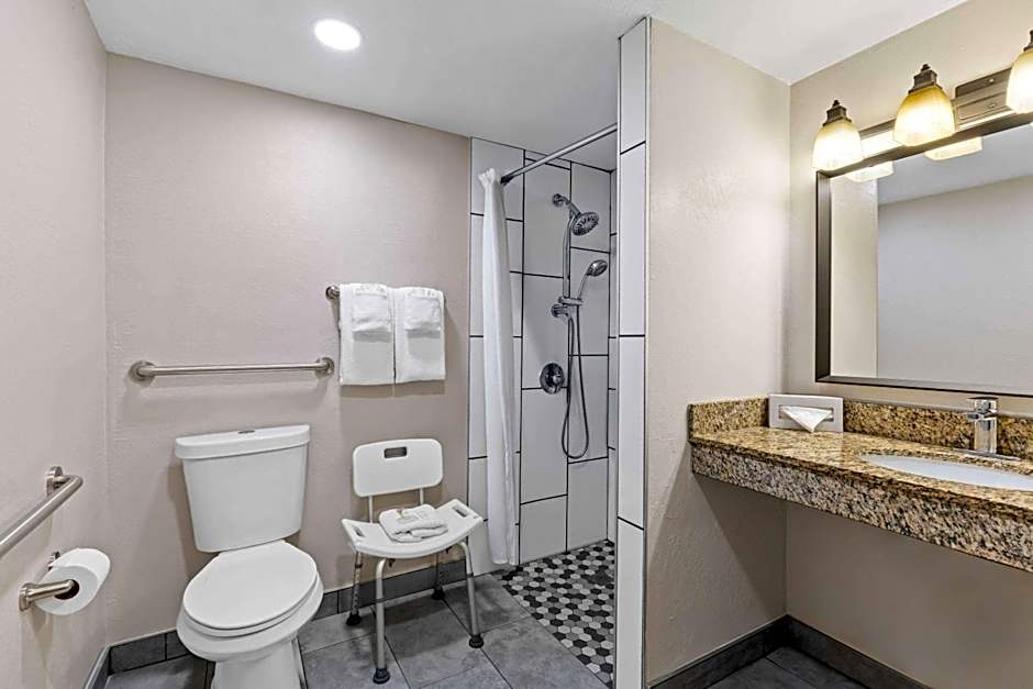 Days Inn & Suites by Wyndham Mesa Near Phoenix